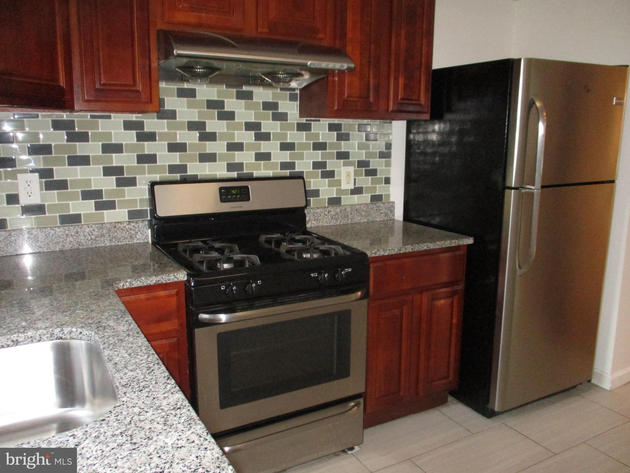 1914 Pierce Street Philadelphia, PA 19145 - Photo 8 of 17 Eat-in Kitchen