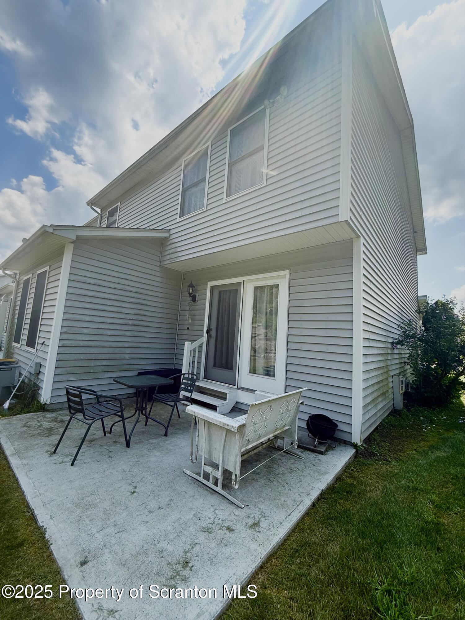 535 Cherry Drive Exeter, PA 18643 - Photo 3 of 41 IMG_0225