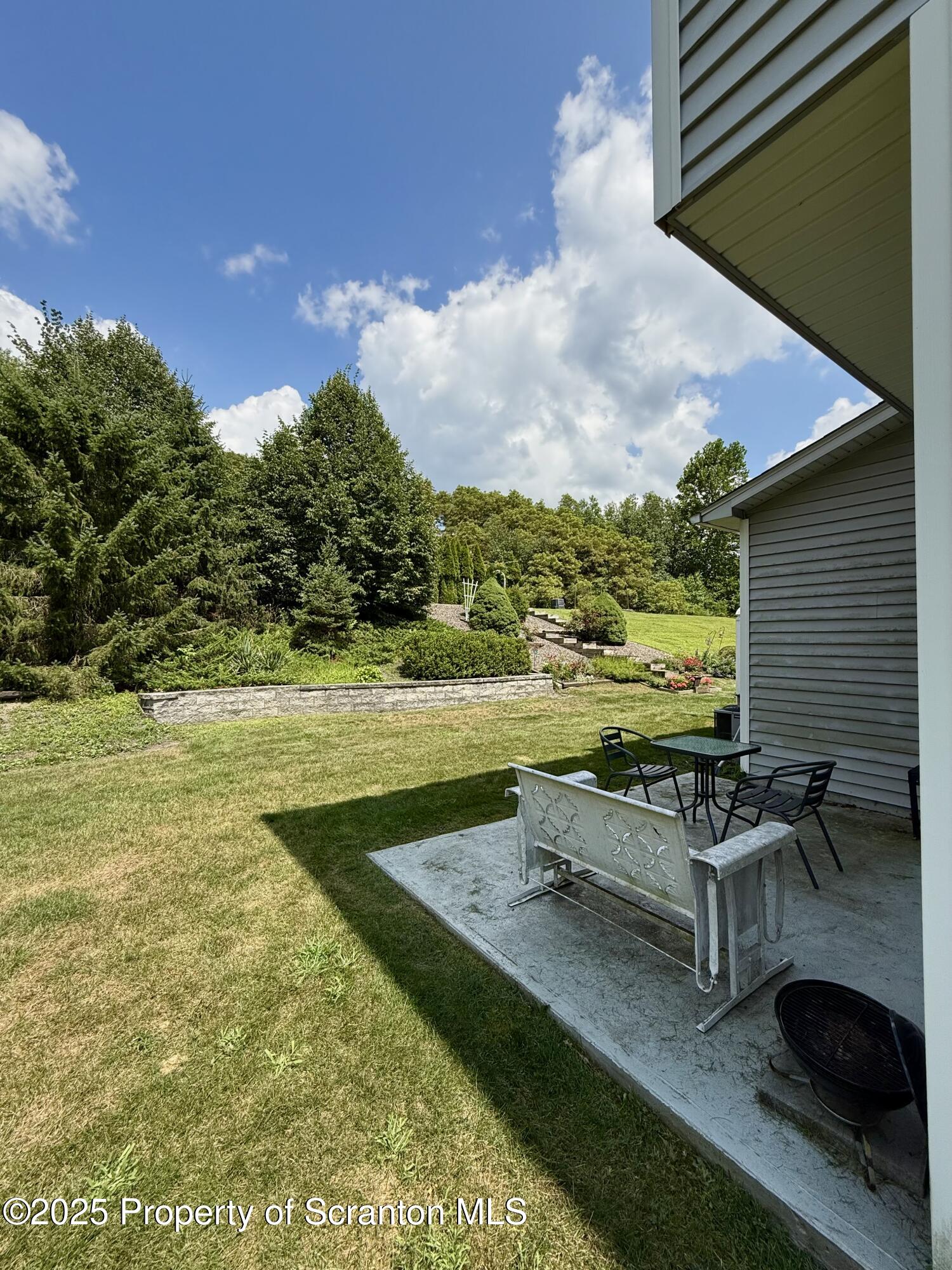 535 Cherry Drive Exeter, PA 18643 - Photo 4 of 41 IMG_0309