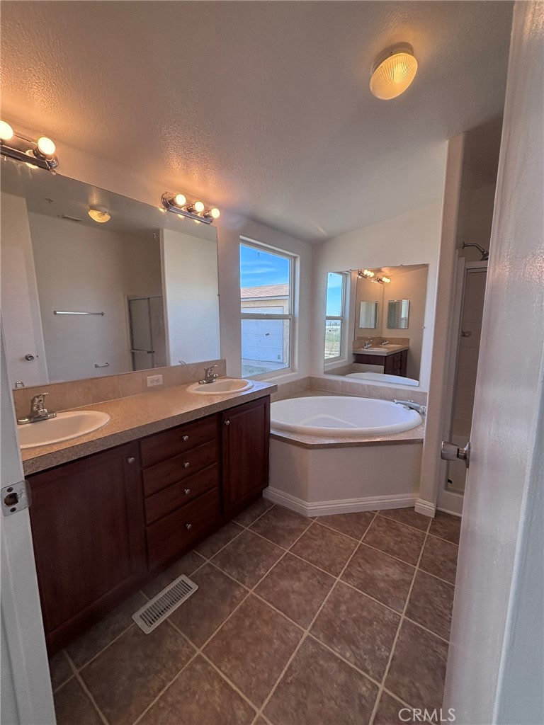 10024 Anderson Ranch Road Phelan, CA 92371 - Photo 17 of 32