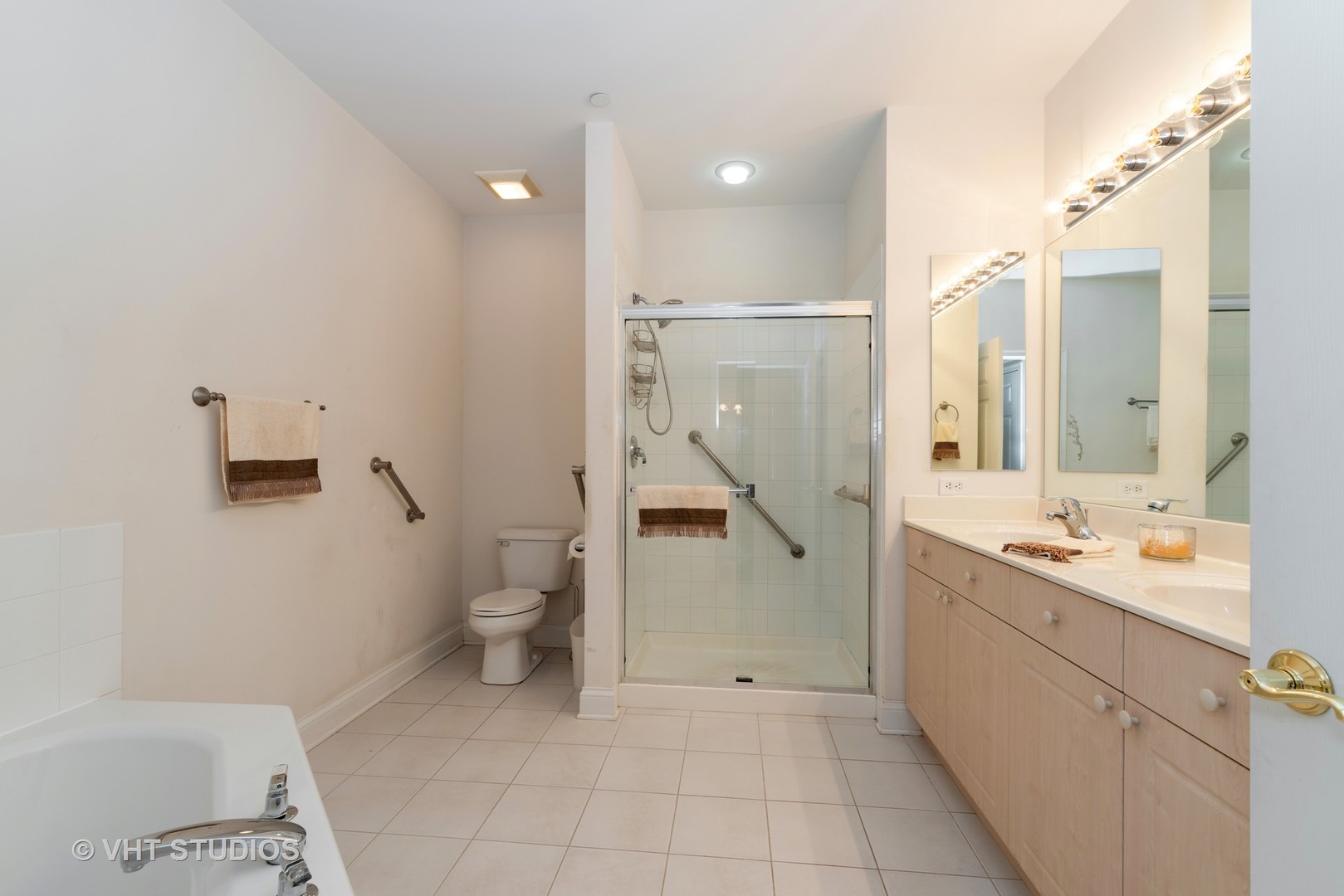 620 McHenry Road, Unit 202 Wheeling, IL 60090 - Photo 9 of 13