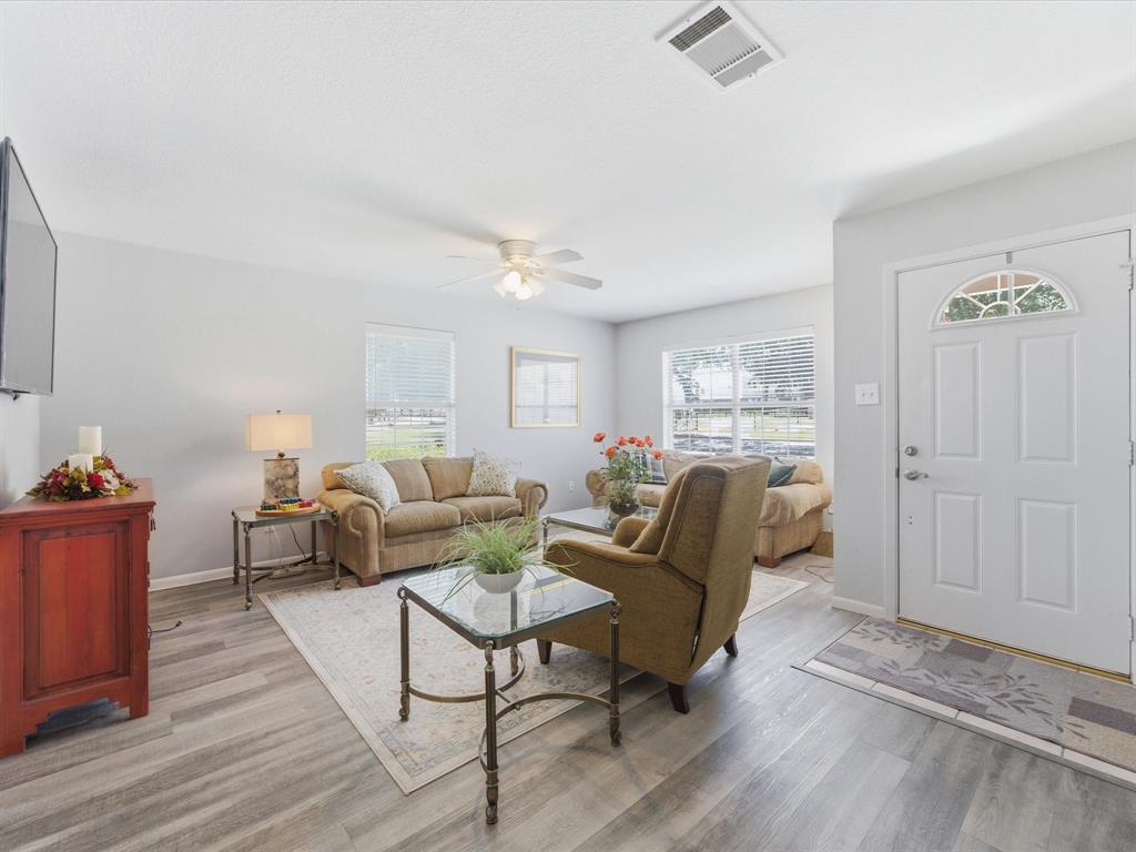 1100 Greg Street Azle, TX 76020 - Photo 10 of 39