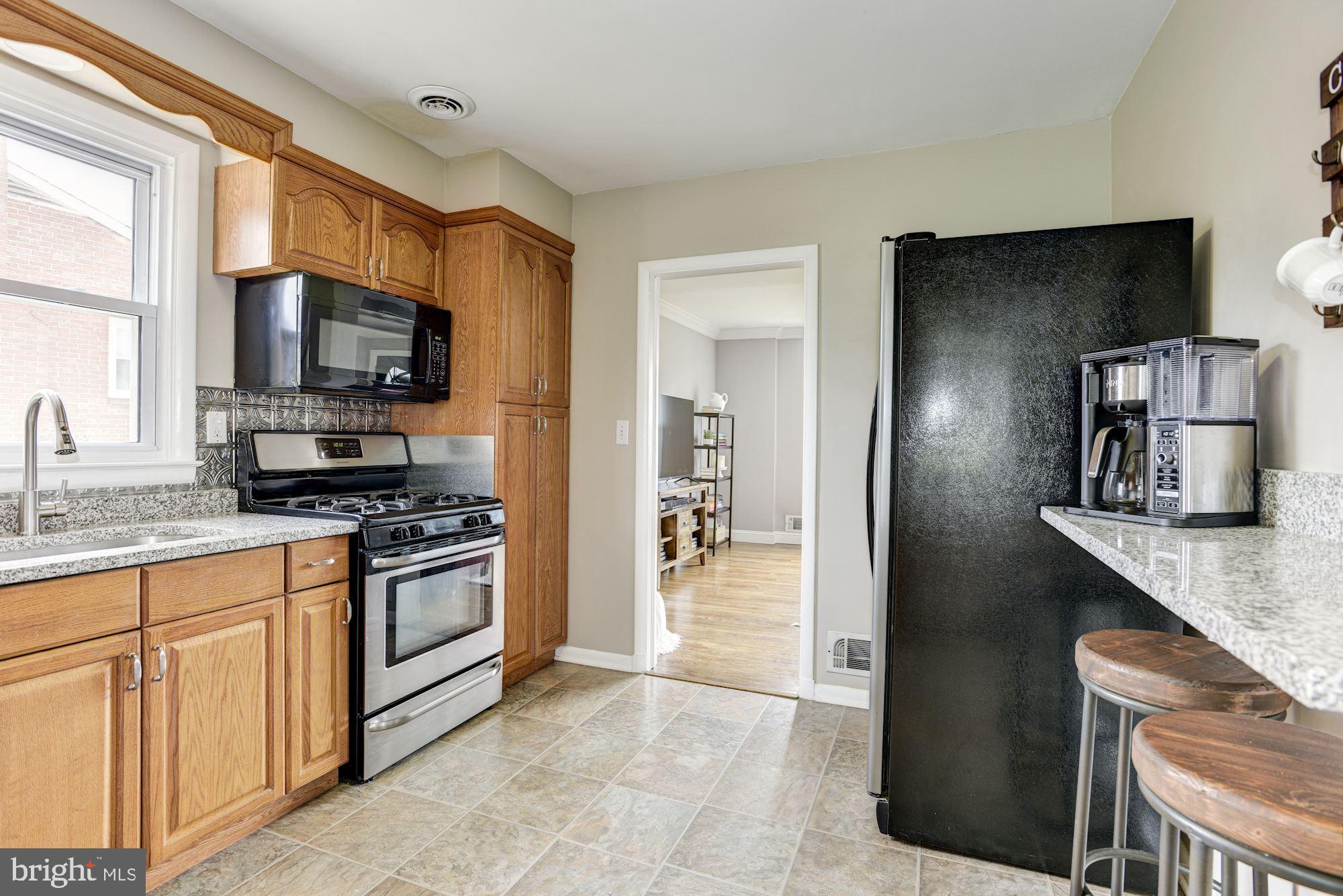 2416 Harwood Road Baltimore, MD 21234 - Photo 11 of 31 Kitchen
