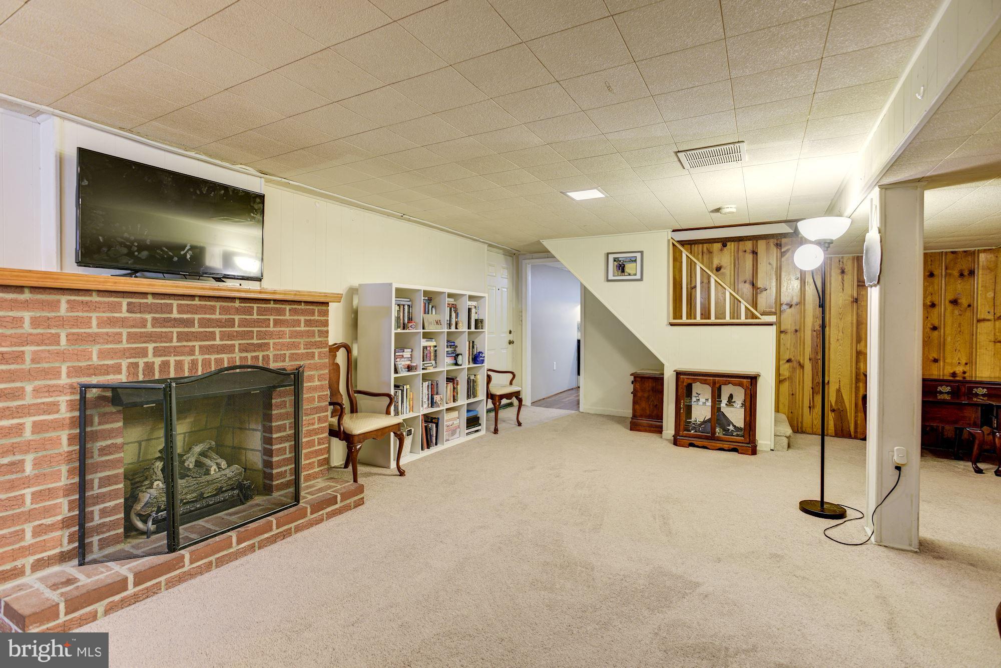 2416 Harwood Road Baltimore, MD 21234 - Photo 20 of 31 Family Room