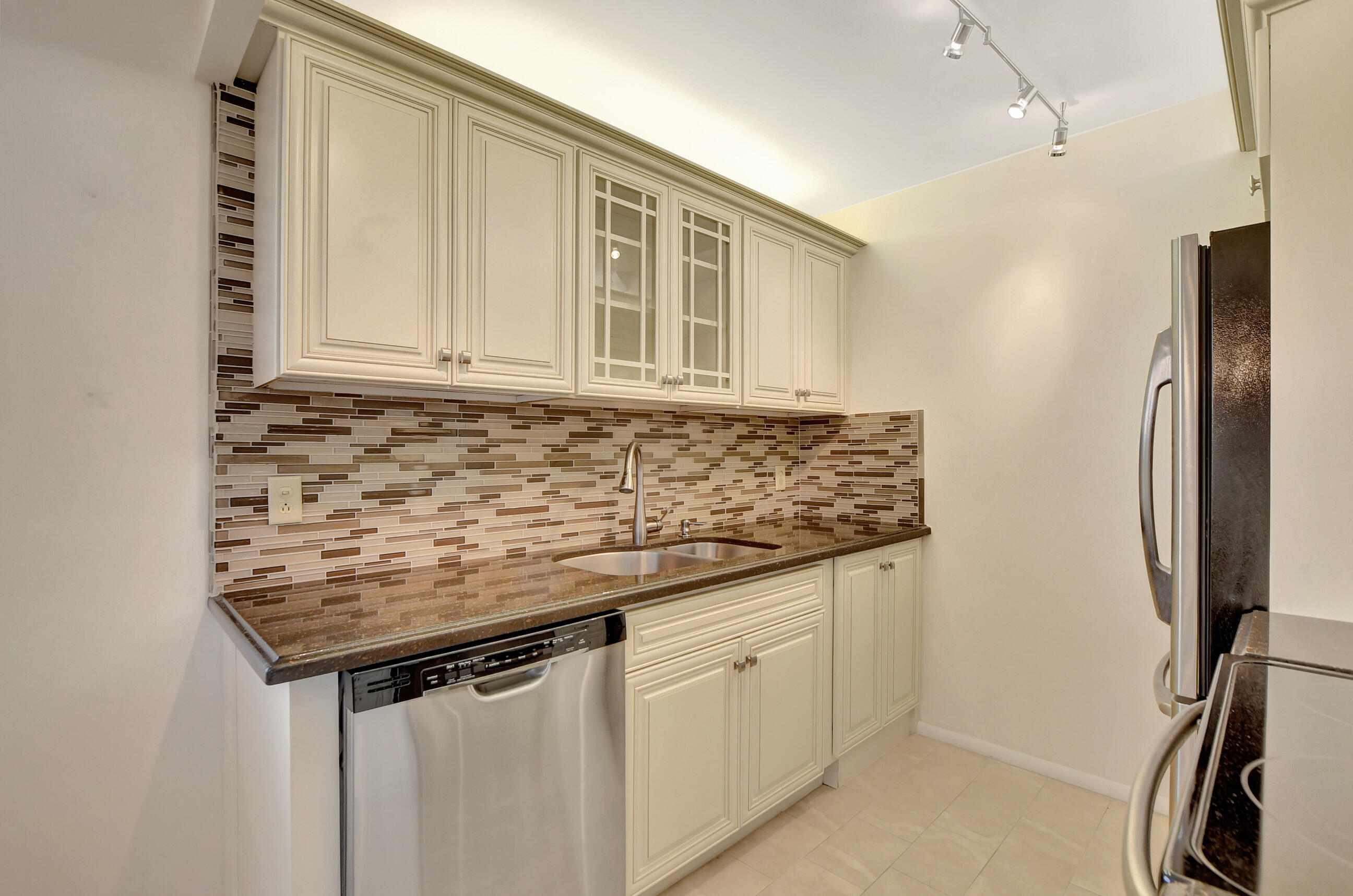 4020 Cornwall East Boca Raton, FL 33434 - Photo 1 of 30 DSC_1031