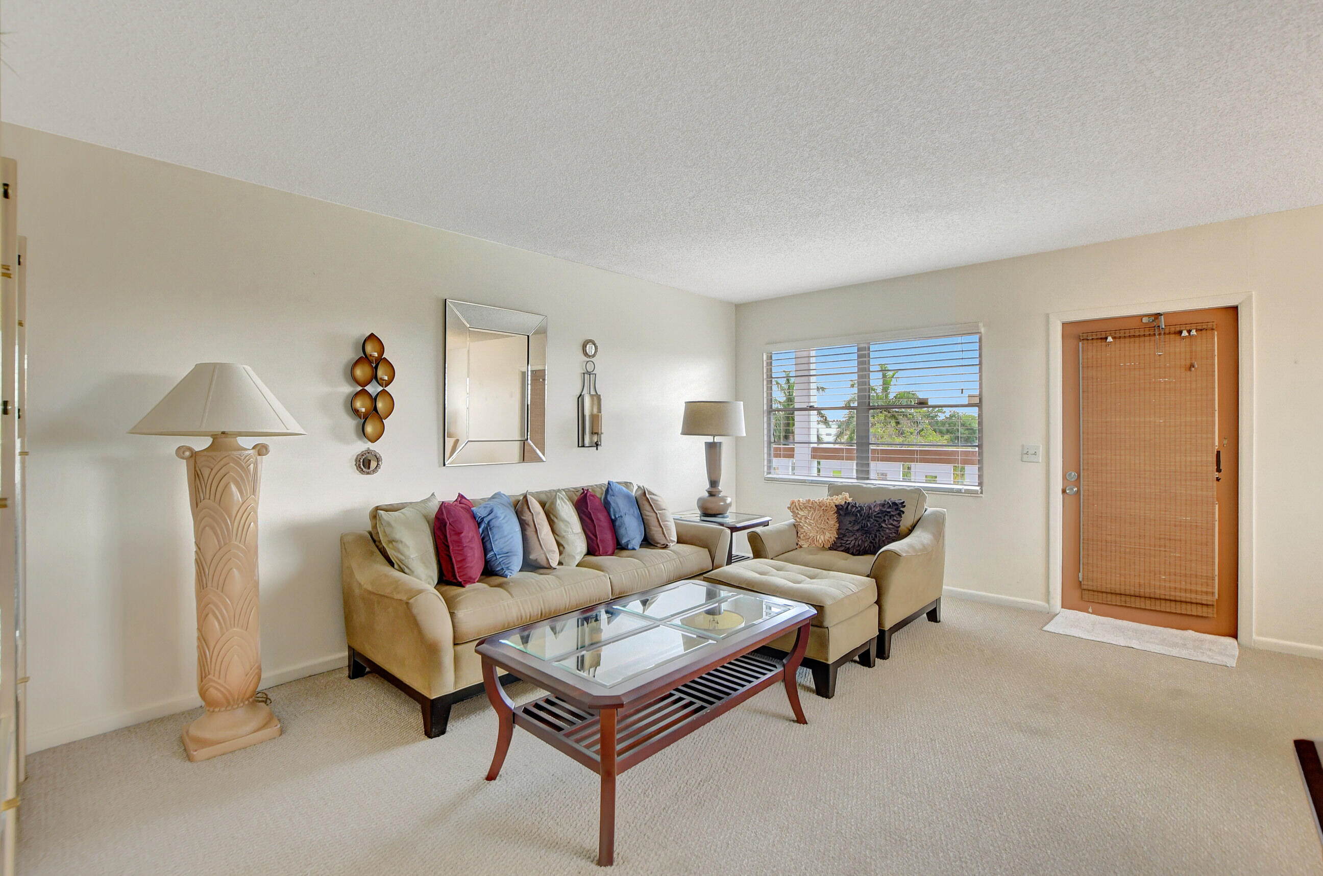 4020 Cornwall East Boca Raton, FL 33434 - Photo 5 of 30 DSC_1016