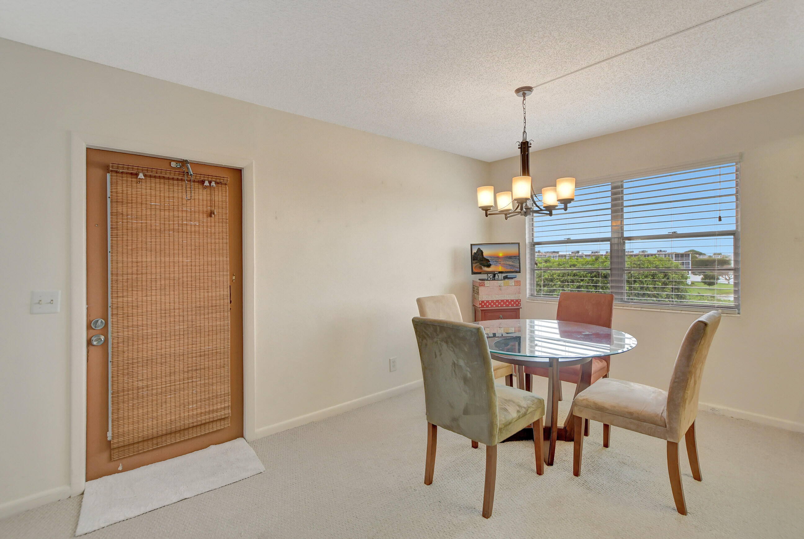 4020 Cornwall East Boca Raton, FL 33434 - Photo 6 of 30 DSC_1021