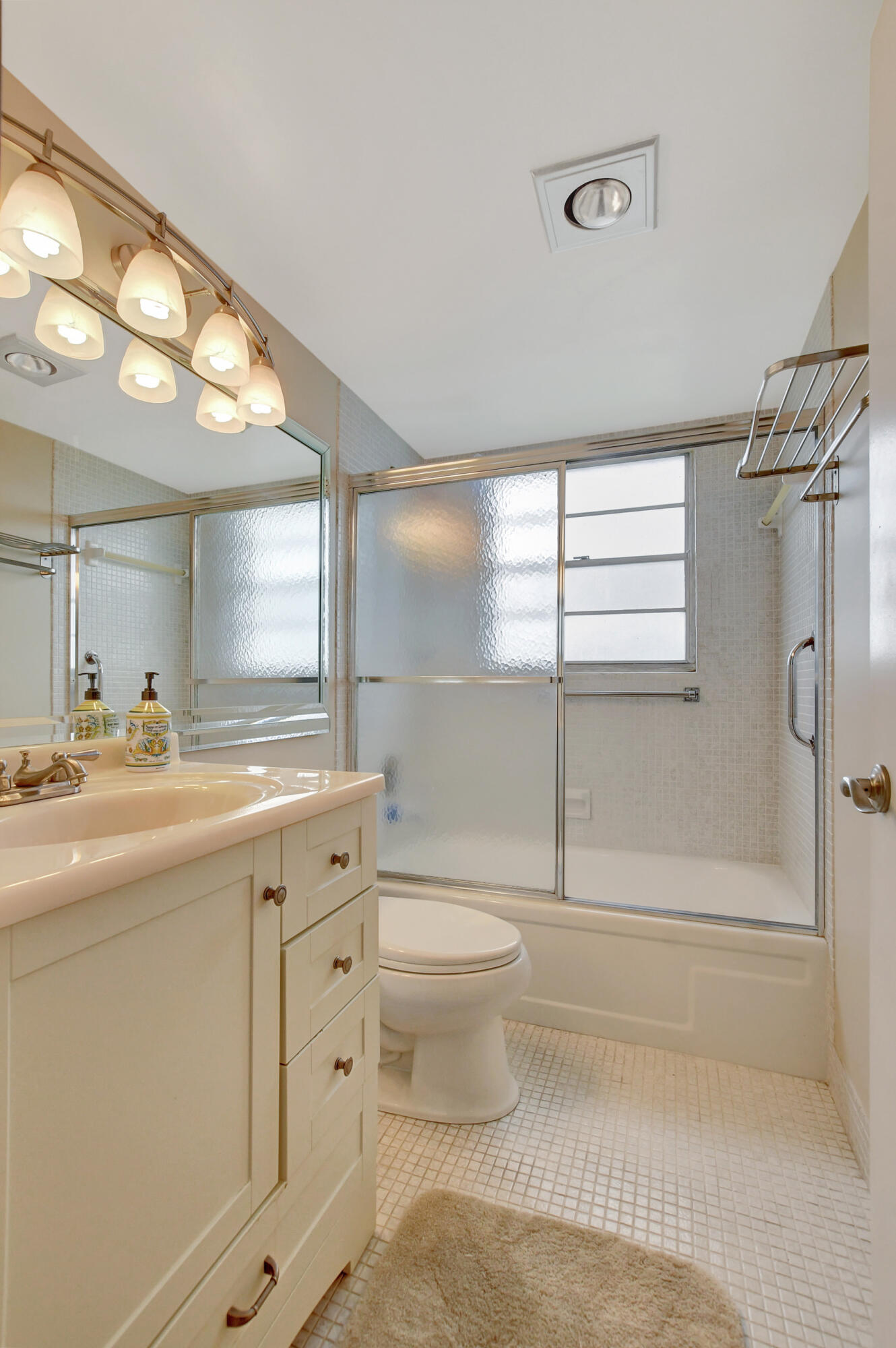 4020 Cornwall East Boca Raton, FL 33434 - Photo 10 of 30 DSC_1046