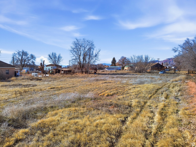 66 South State Street Sigurd, UT 84657 - Photo 11 of 13 View of yard