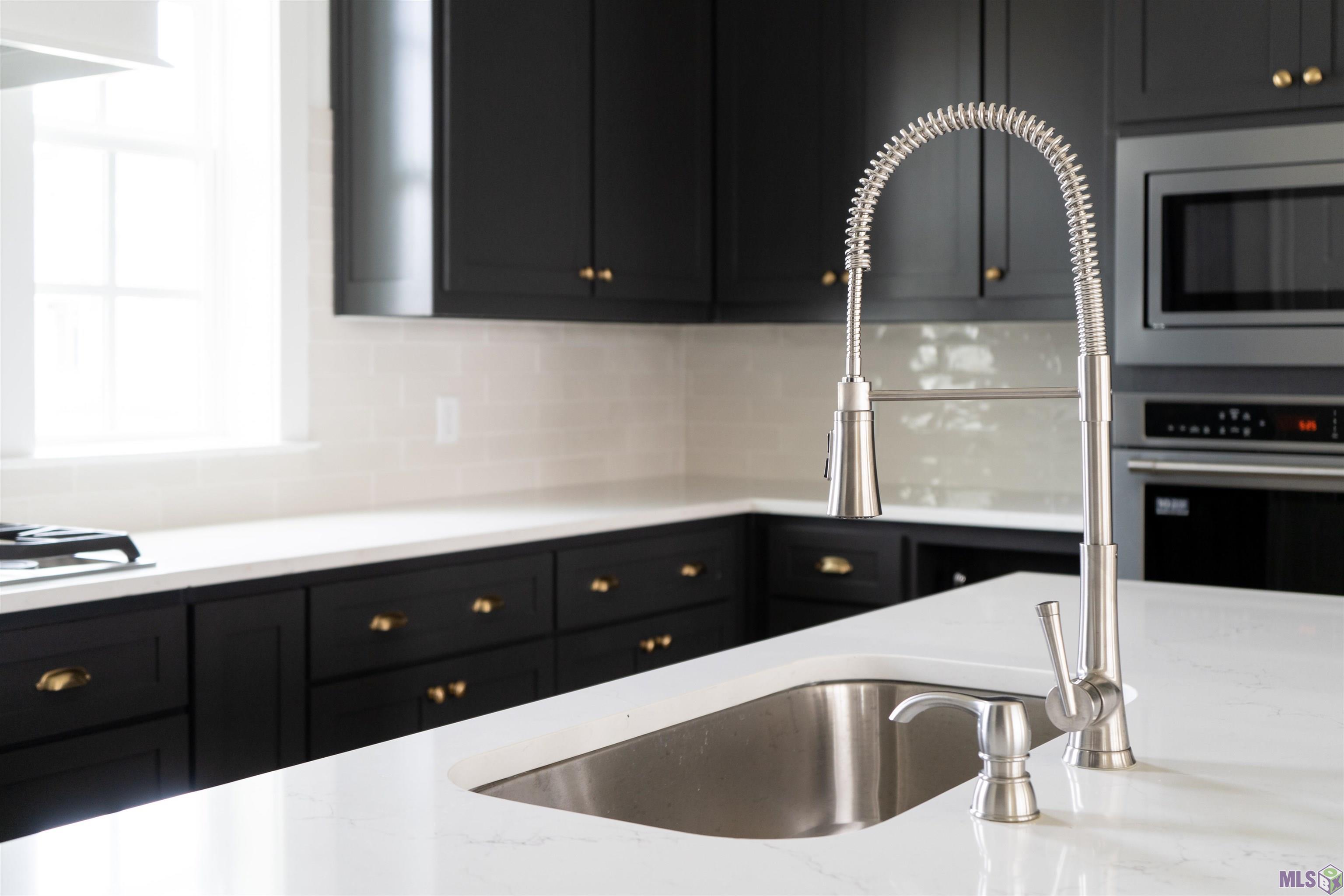 14014 Mullins Way Baton Rouge, LA 70817 - Photo 9 of 34