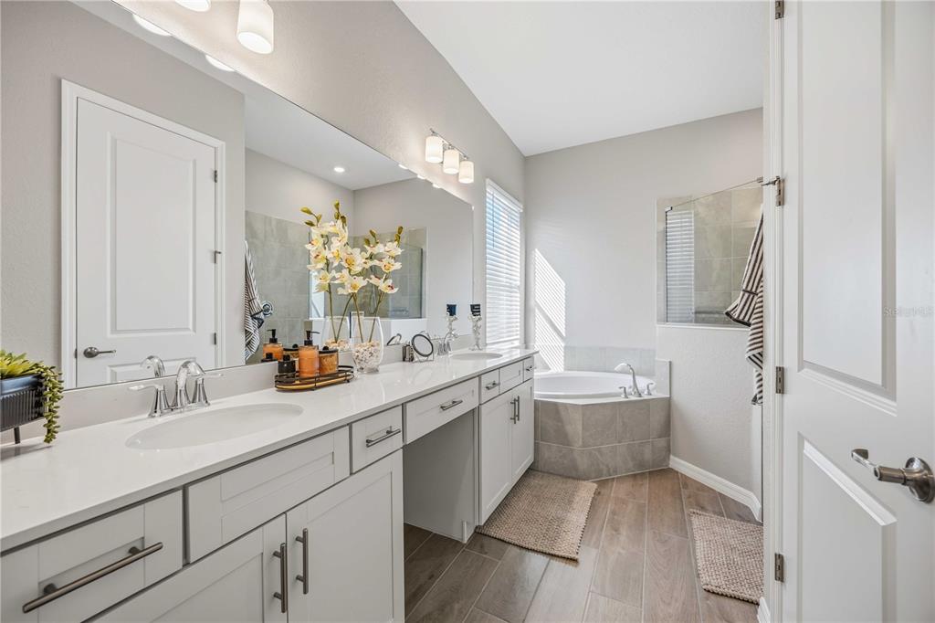 12981 Tulum Loop Venice, FL 34293 - Photo 12 of 32