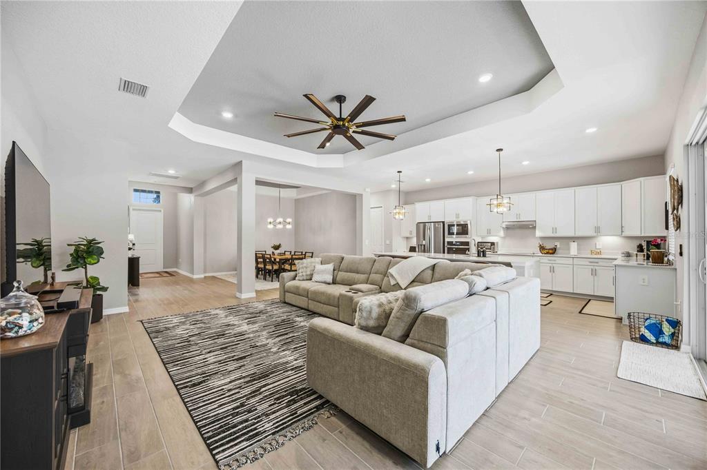 12981 Tulum Loop Venice, FL 34293 - Photo 3 of 32