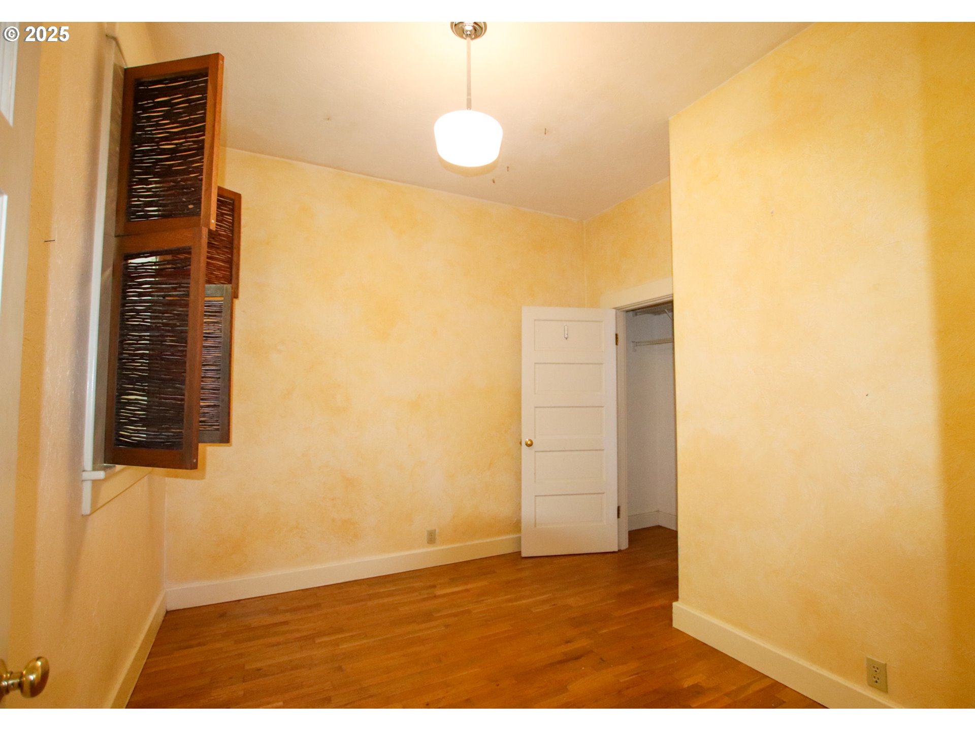 92976 Deadwood Creek Road Deadwood, OR 97430 - Photo 15 of 46 a view of an empty room