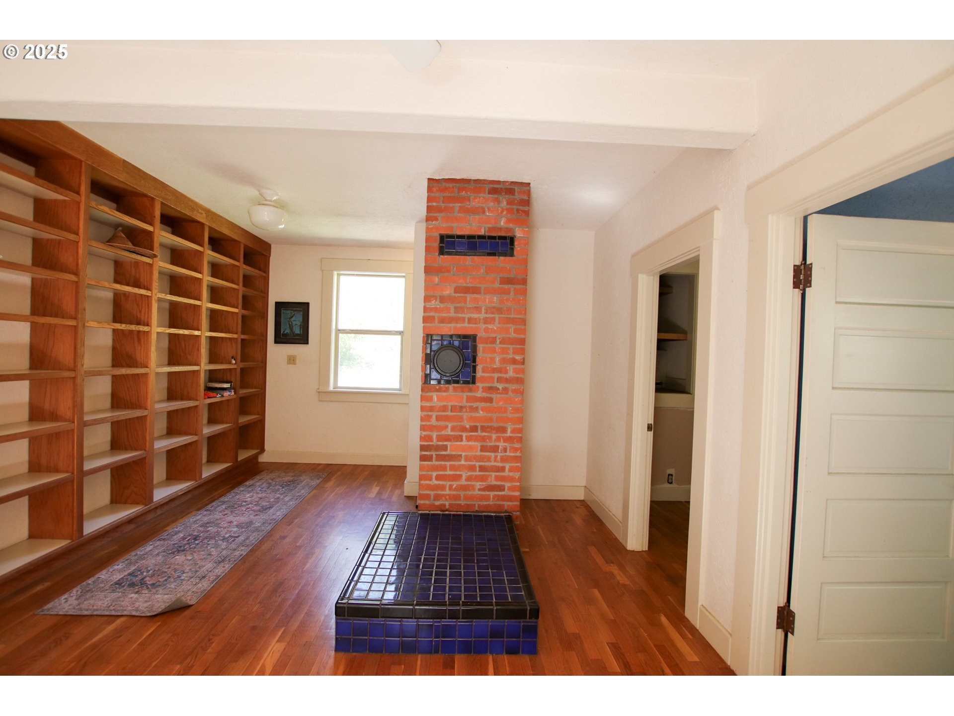92976 Deadwood Creek Road Deadwood, OR 97430 - Photo 21 of 46 a view of wooden floor in an empty room