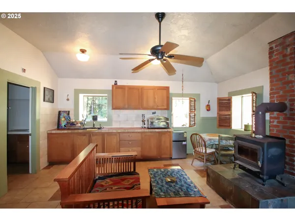 $995,000 | 92976 Deadwood Creek Road, Deadwood, OR 97430