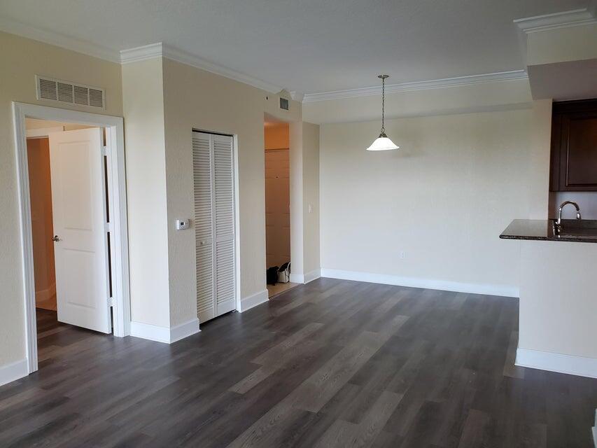 1660 Renaissance Commons Boulevard, Unit 2208 Boynton Beach, FL 33426 - Photo 2 of 18 20240717191312594264000000-o (1)