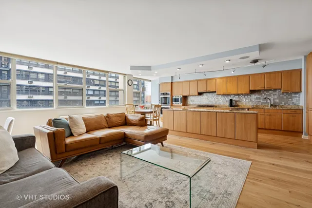 $615,000 | 40 East Cedar Street, Unit 8CD, Chicago, IL 60611