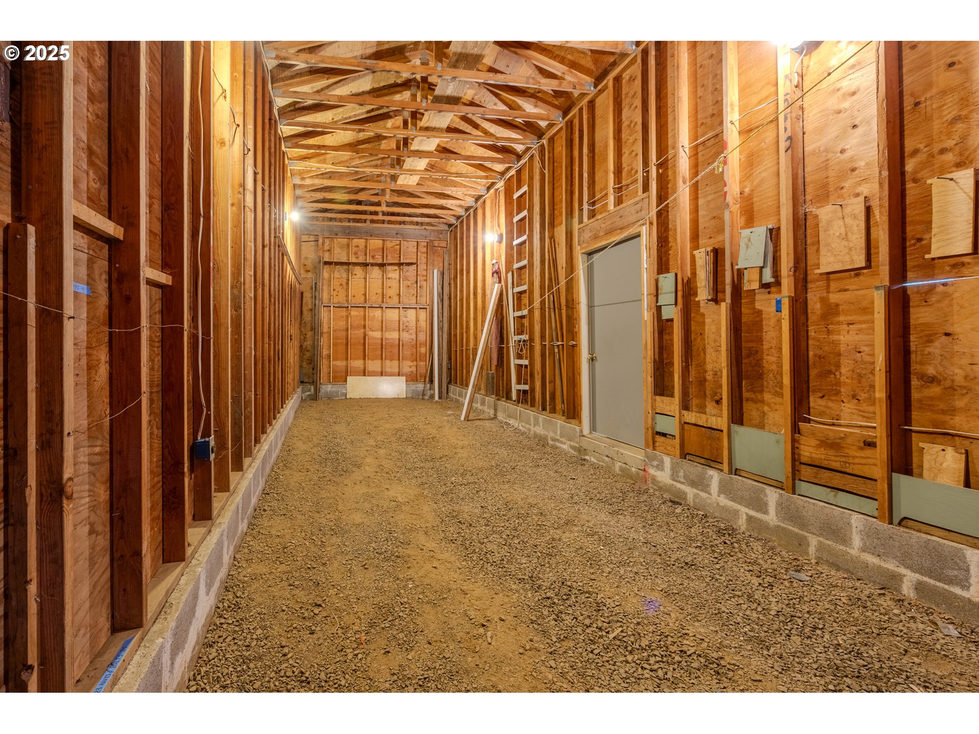 87830 Terrace View Drive Florence, OR 97439 - Photo 28 of 43 RV Garage