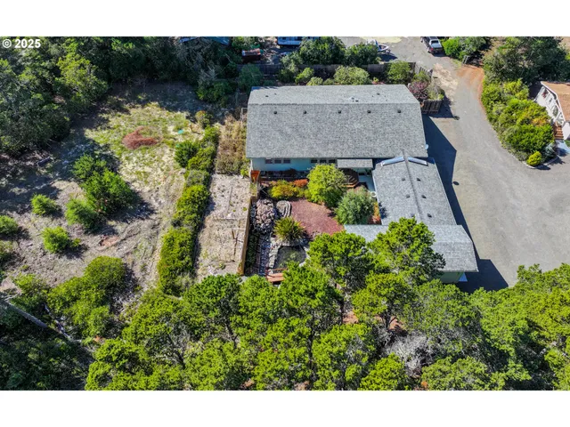 $435,000 | 87830 Terrace View Drive, Florence, OR 97439