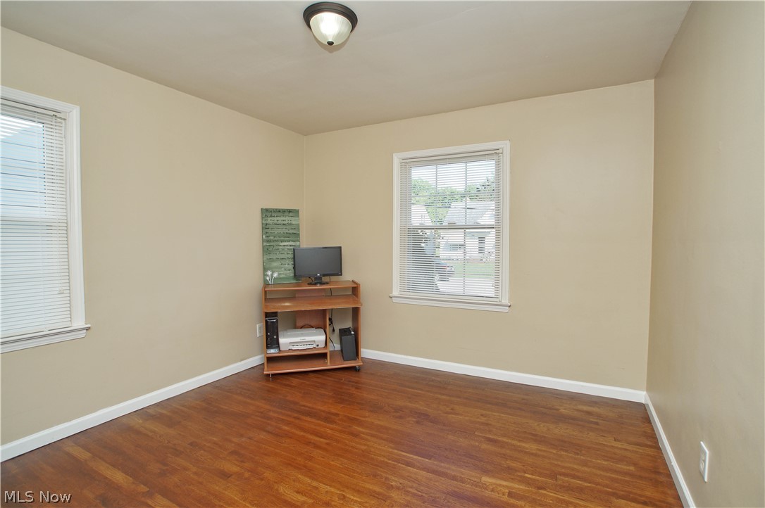 29917 Elgin Road Wickliffe, OH 44092 - Photo 8 of 19 Gallery Image 8