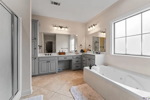 $359,900 | 12490 Plantation Creek Drive, Geismar, LA 70734