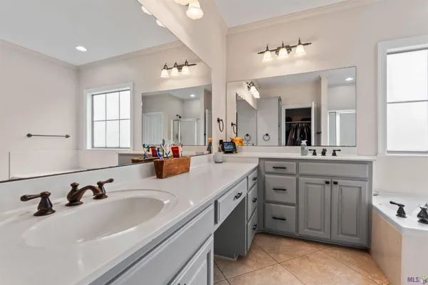 $359,900 | 12490 Plantation Creek Drive, Geismar, LA 70734