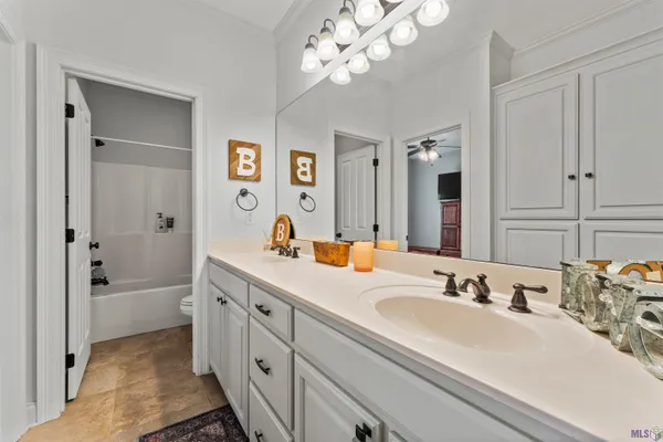 $359,900 | 12490 Plantation Creek Drive, Geismar, LA 70734