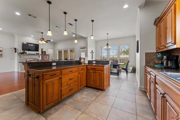 $359,900 | 12490 Plantation Creek Drive, Geismar, LA 70734