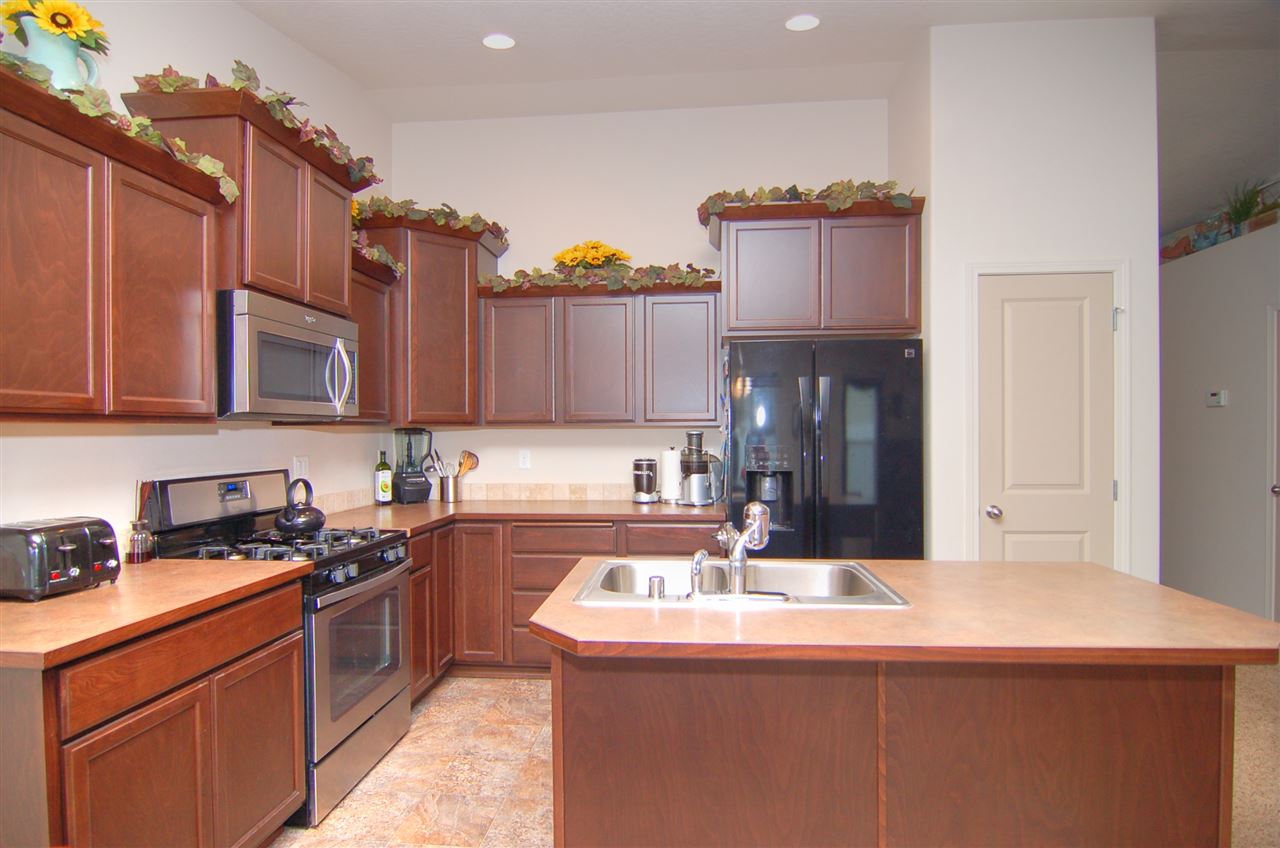 1710 West Tree Lane Spokane, WA 99208 - Photo 5 of 18 Gallery Image 5