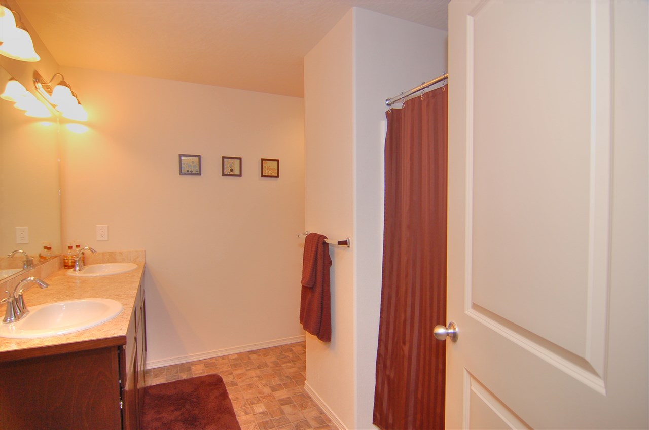 1710 West Tree Lane Spokane, WA 99208 - Photo 9 of 18 Gallery Image 9