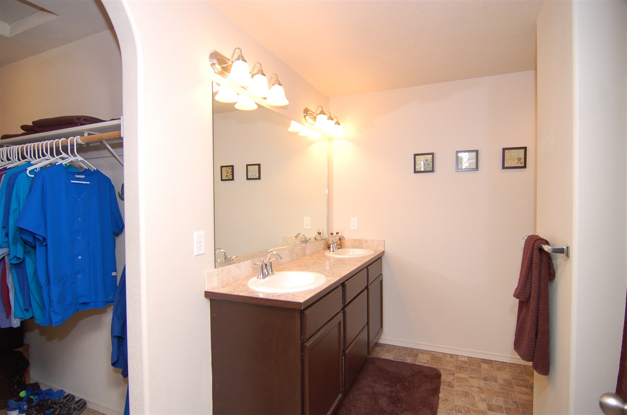 1710 West Tree Lane Spokane, WA 99208 - Photo 10 of 18 Gallery Image 10