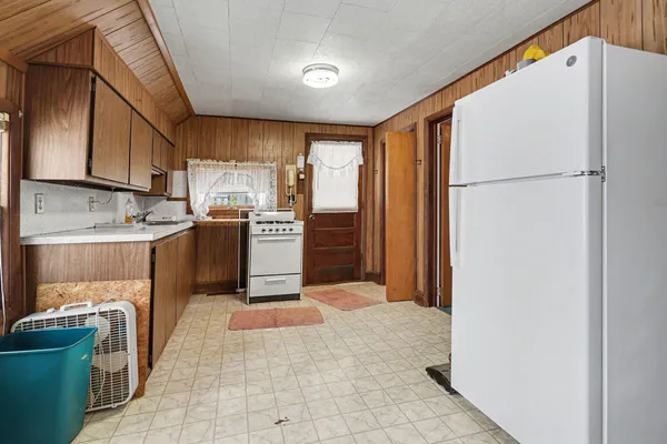 $239,900 | 12093 Winans Drive, Dowling, MI 49050