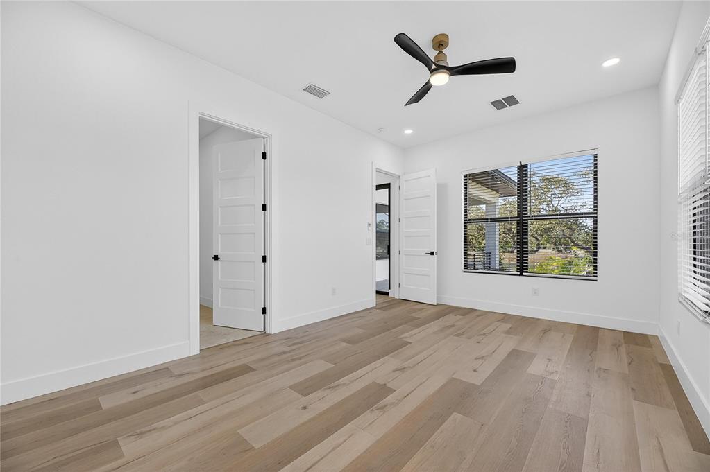 2335 Oak Terrace Sarasota, FL 34231 - Photo 56 of 82