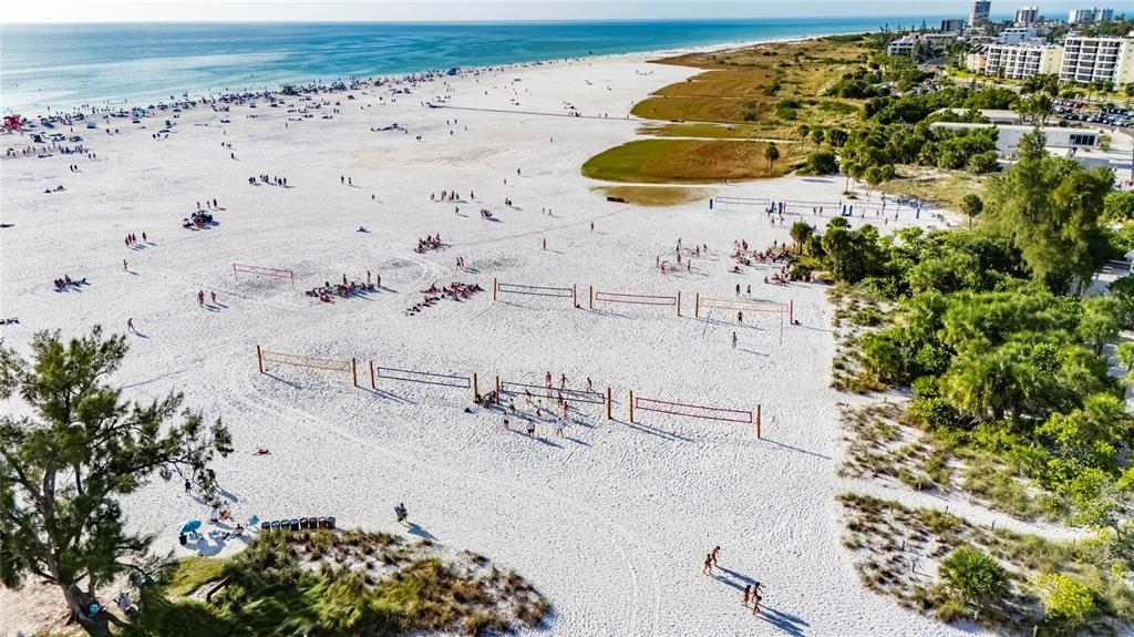 2335 Oak Terrace Sarasota, FL 34231 - Photo 78 of 82