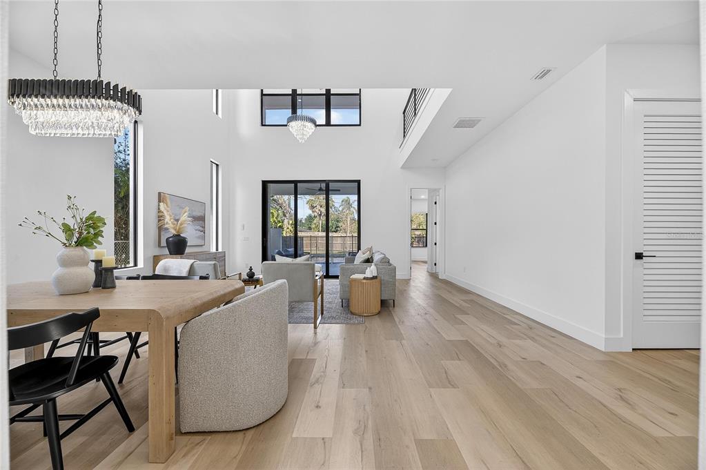 2335 Oak Terrace Sarasota, FL 34231 - Photo 9 of 82