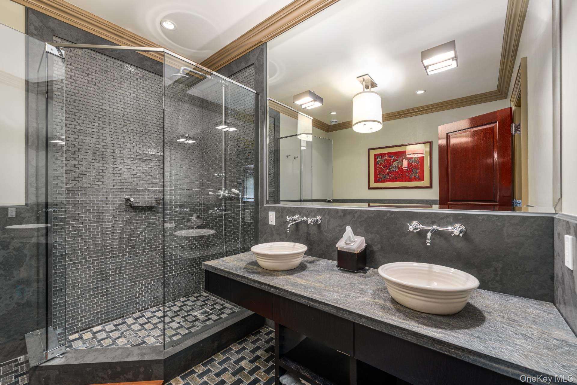 1350 West Cove Road Cutchogue, NY 11935 - Photo 34 of 49 Ensuite