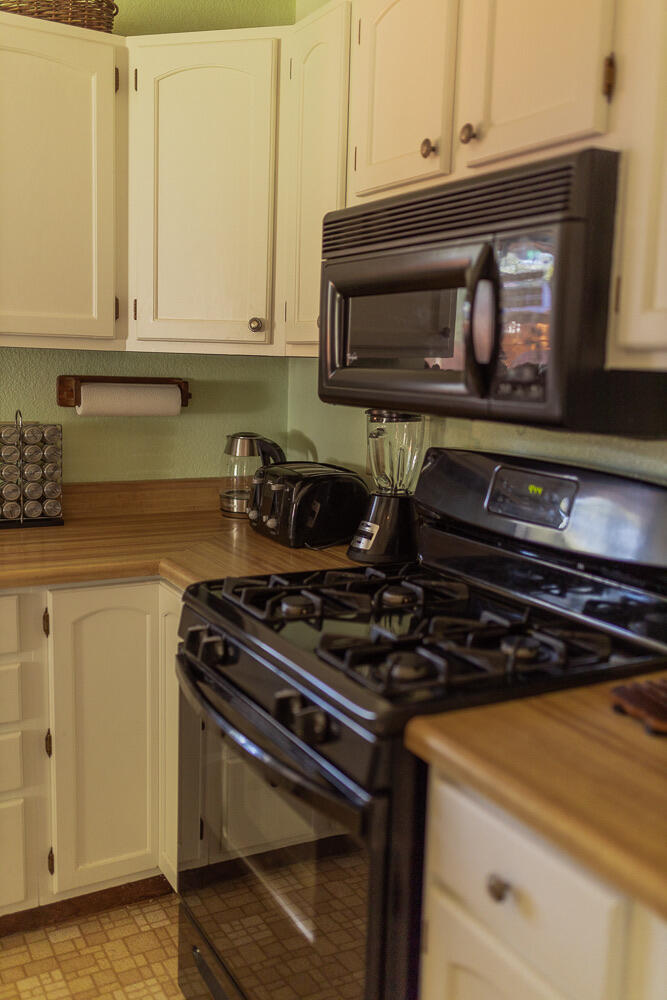 12625 Ivie Lane Old Station, CA 96071 - Photo 9 of 25 2902A0E2-2DB6-4CE5-A6A6-58BE88790987