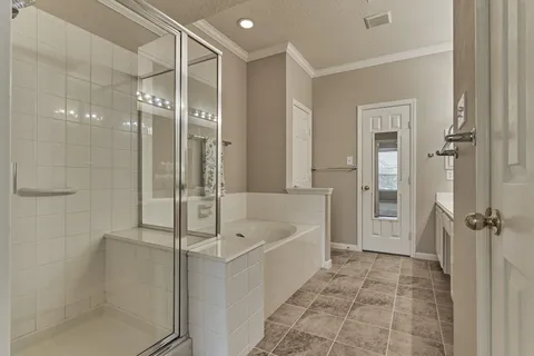 a view of walk in closet