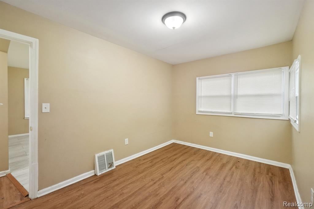 9072 Burt Road Detroit, MI 48228 - Photo 13 of 24 Gallery Image 13