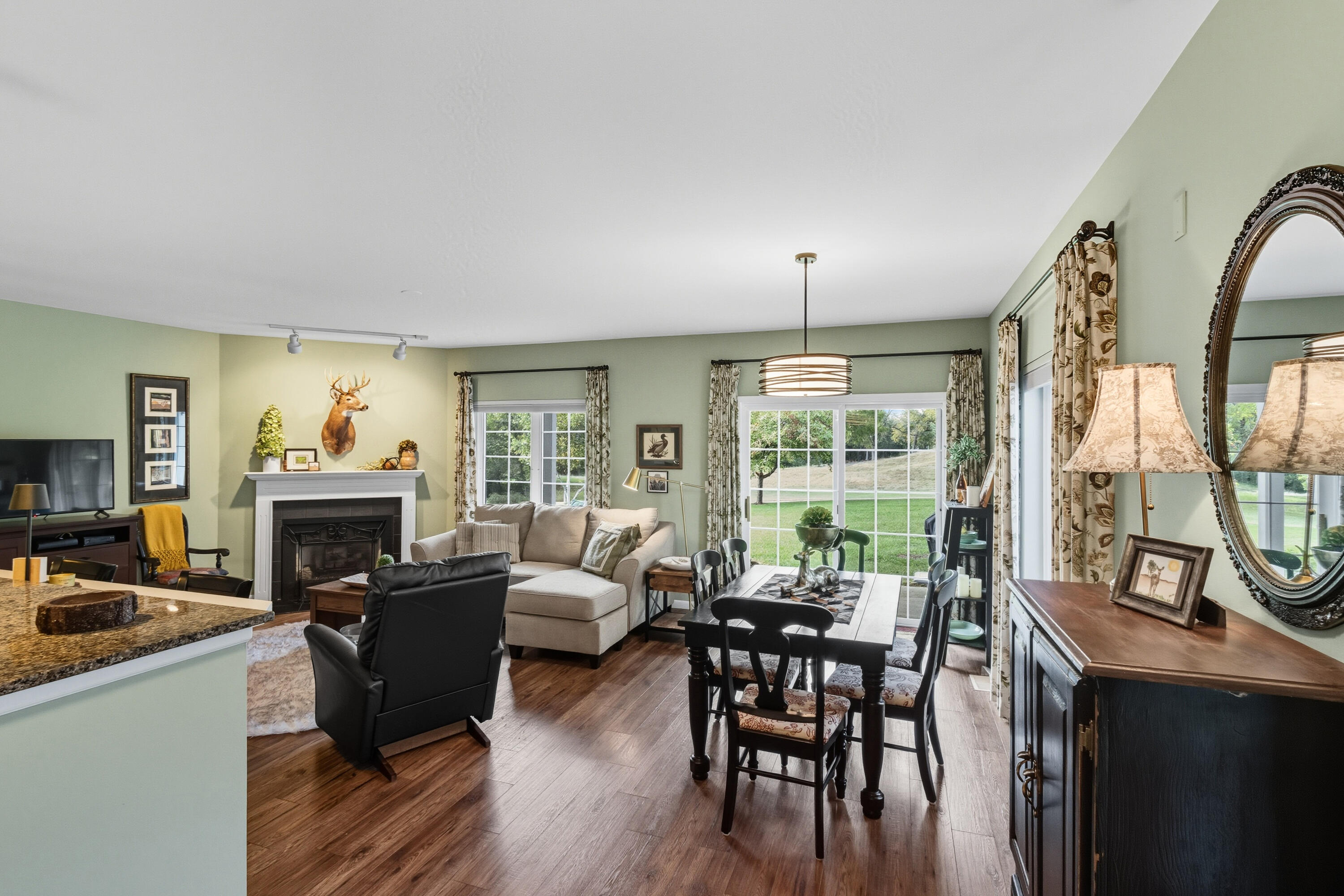 524 Geneva National Avenue North, Unit 667 Geneva, WI 53147 - Photo 9 of 9 Open floor plan