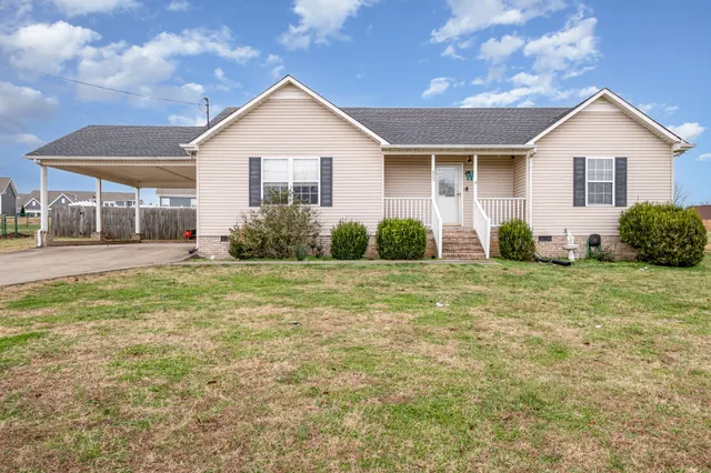 $306,000 | 423 Brookside Drive, Mount Pleasant, TN 38474