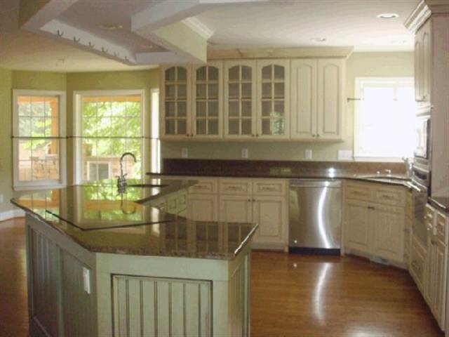 9 Old Rutherford Road Greer, SC 29651 - Photo 5 of 9