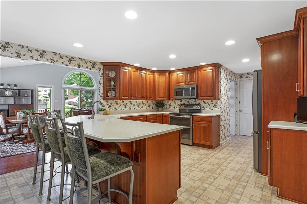 2360 Harrow Road Pittsburgh, PA 15241 - Photo 11 of 25 Gallery Image 11