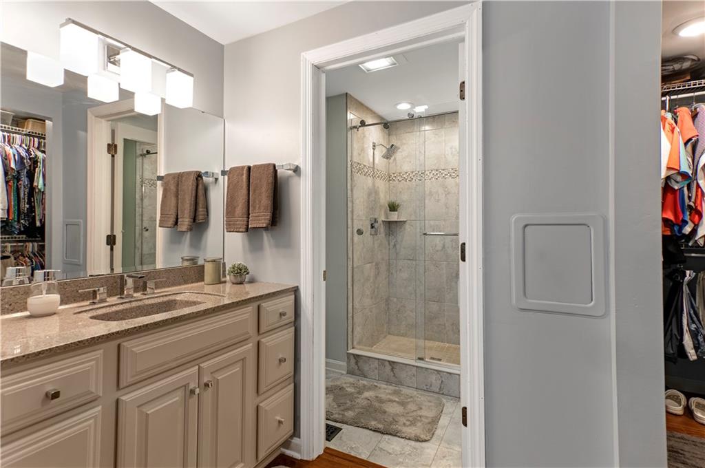 2360 Harrow Road Pittsburgh, PA 15241 - Photo 16 of 25 Gallery Image 16