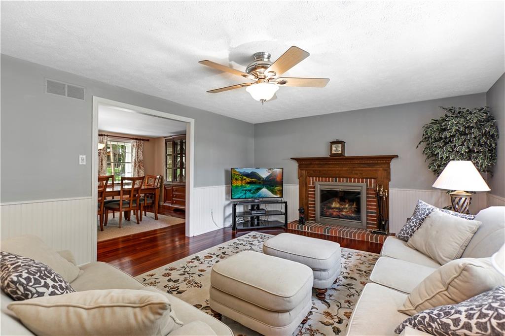 2360 Harrow Road Pittsburgh, PA 15241 - Photo 6 of 25 Gallery Image 6