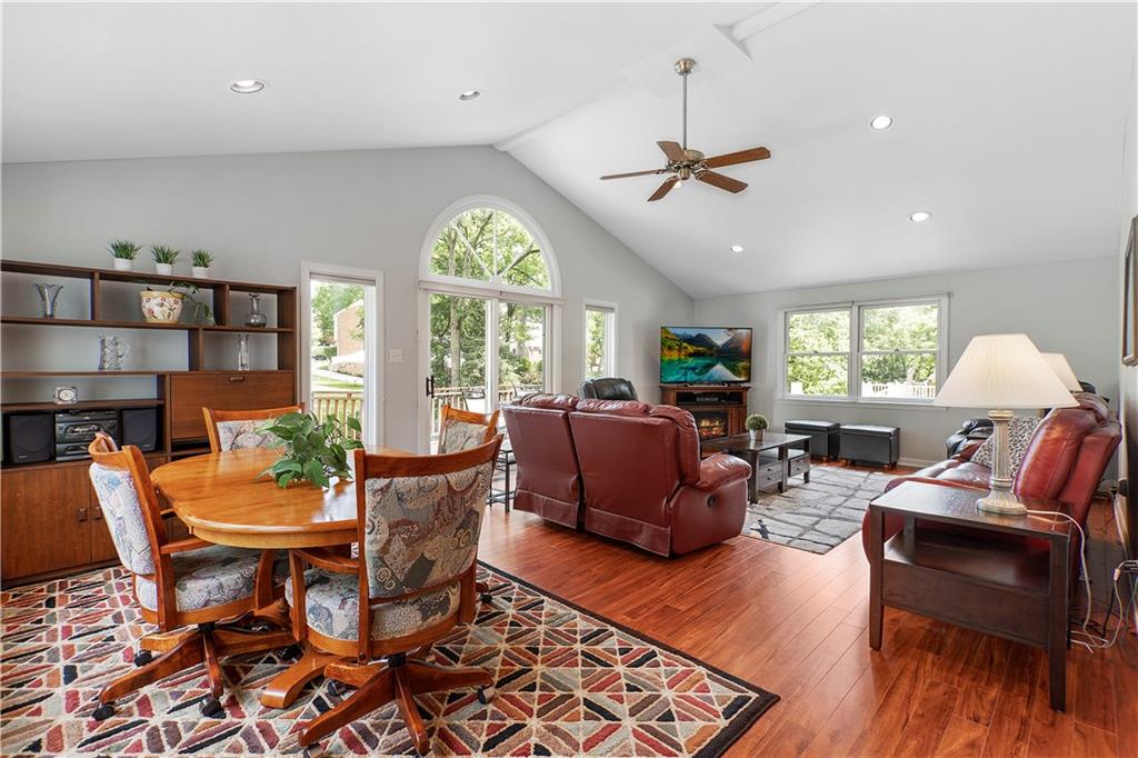 2360 Harrow Road Pittsburgh, PA 15241 - Photo 8 of 25 Gallery Image 8