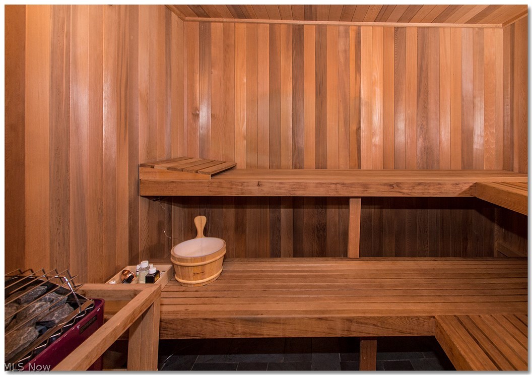 2620 Dartmoor Road Cleveland, OH 44118 - Photo 19 of 23 Gallery Image 19