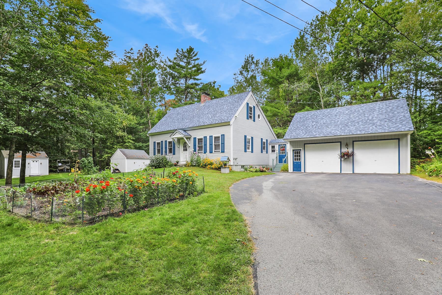 581 East Side Drive Alton, NH 03810 - Photo 1 of 39