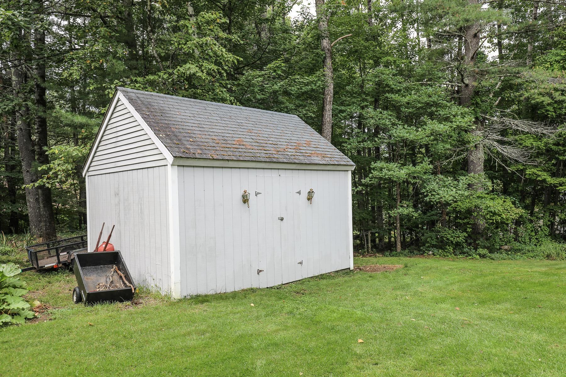 581 East Side Drive Alton, NH 03810 - Photo 6 of 39