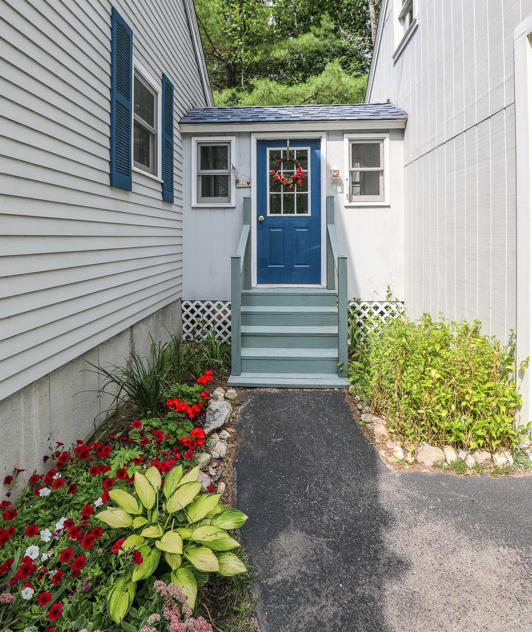 581 East Side Drive Alton, NH 03810 - Photo 9 of 39